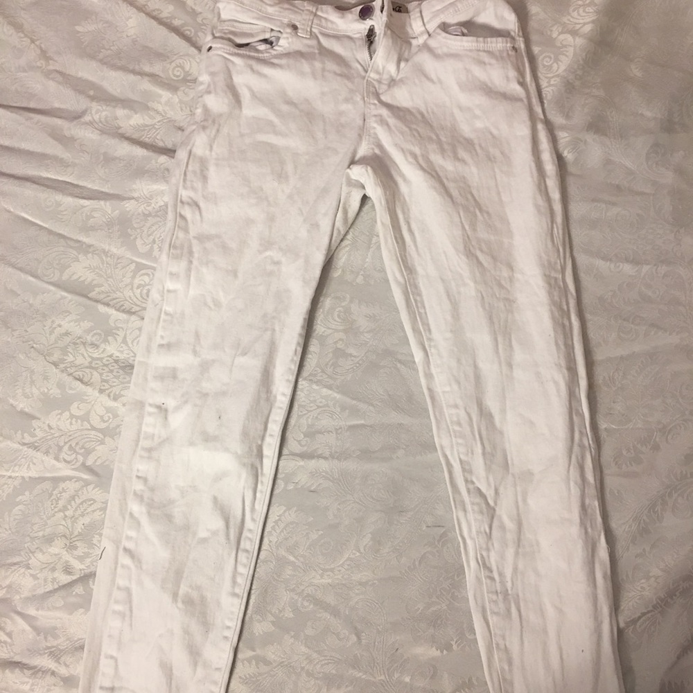 White jeans !